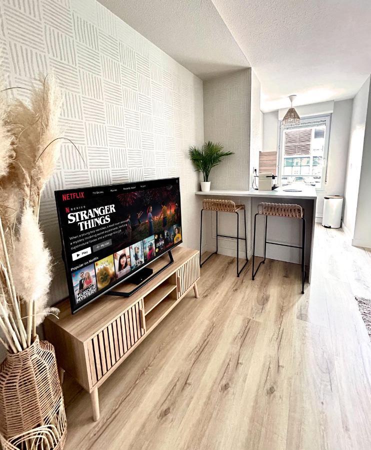 Modern 1 Bdr + Balcony + Free Parking + Ac + Pool Διαμέρισμα L'Isle-d'Abeau Εξωτερικό φωτογραφία